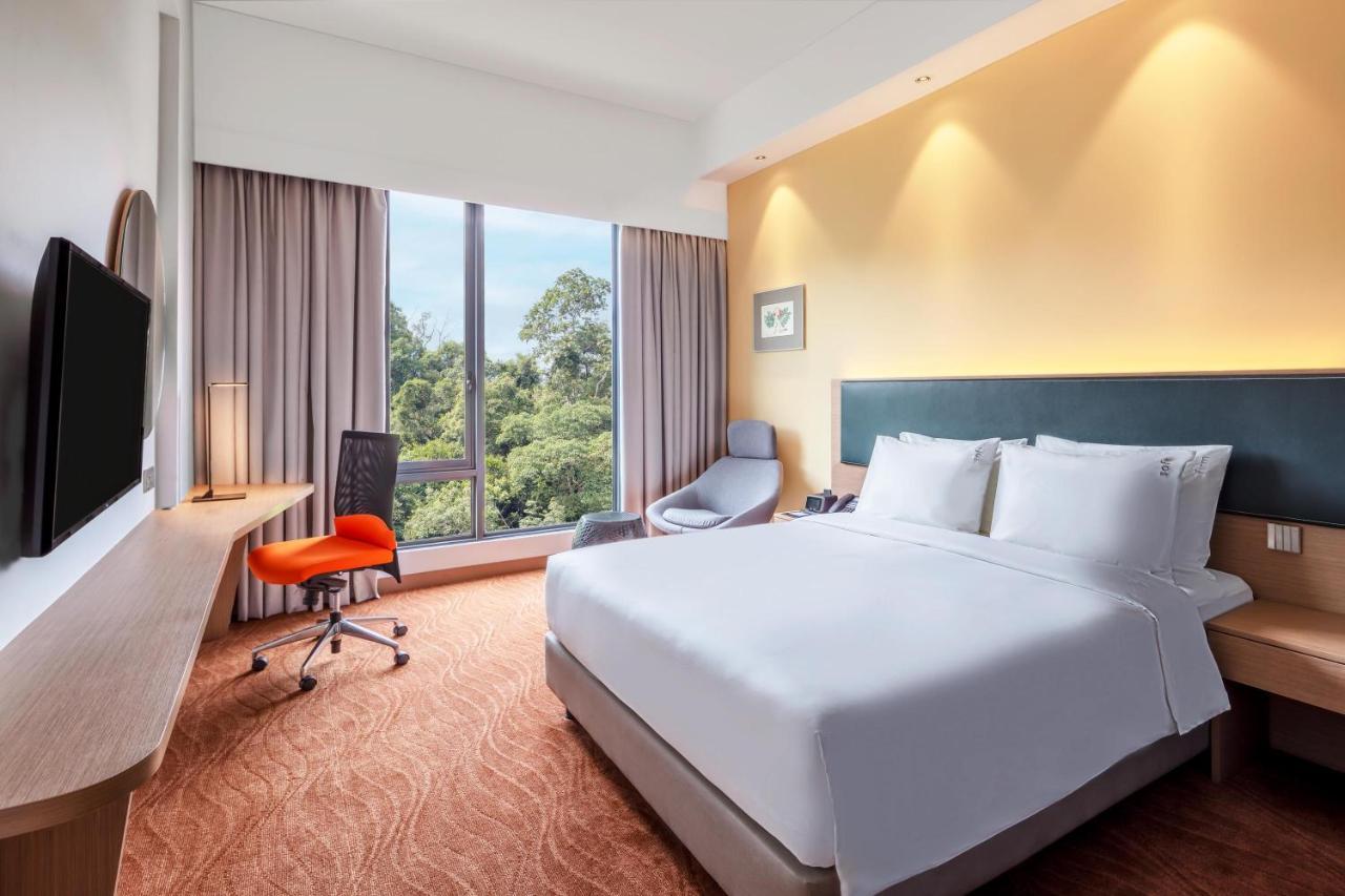 Holiday Inn Express Kota Kinabalu City Centre By Ihg Екстериор снимка