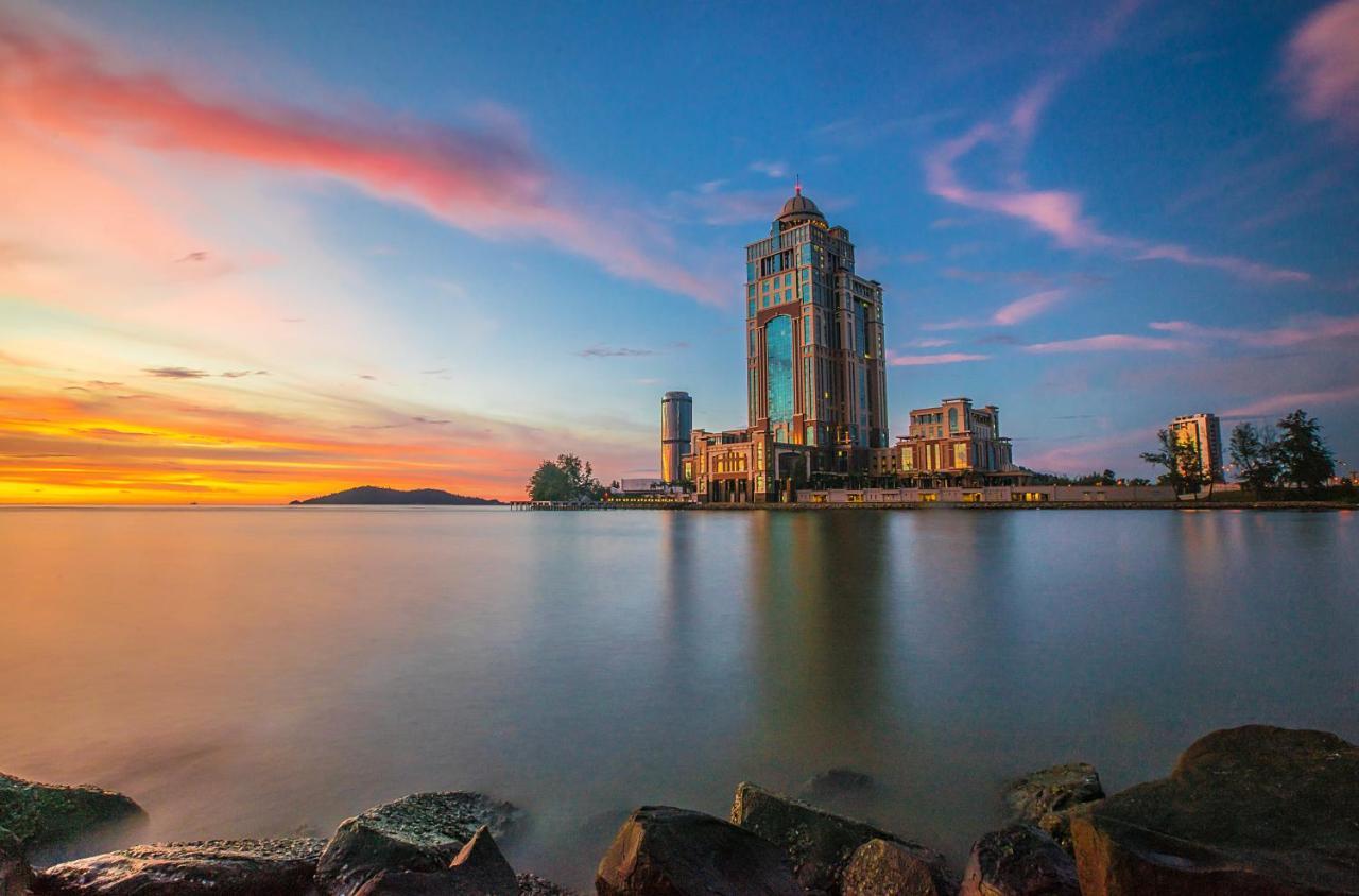 Holiday Inn Express Kota Kinabalu City Centre By Ihg Екстериор снимка